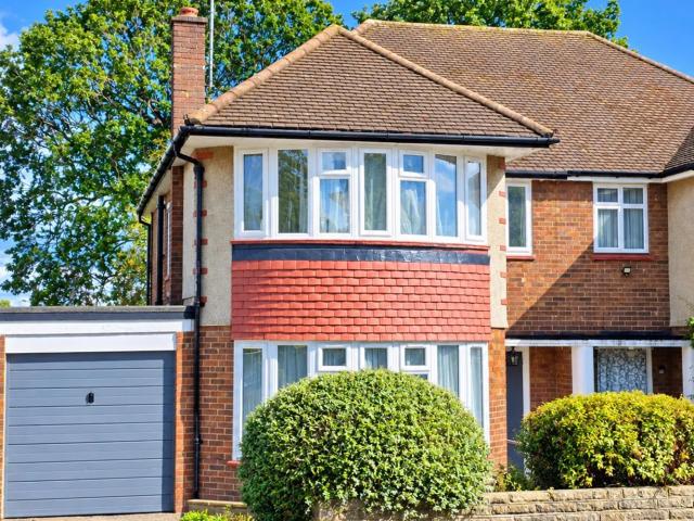 house for rent in South Lodge Drive, Southgate, N14