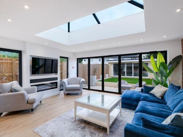 house for rent in SL0 Church Rd 254