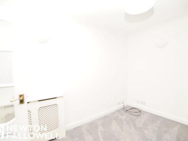 house for rent in Spitalfields, S81 8EB