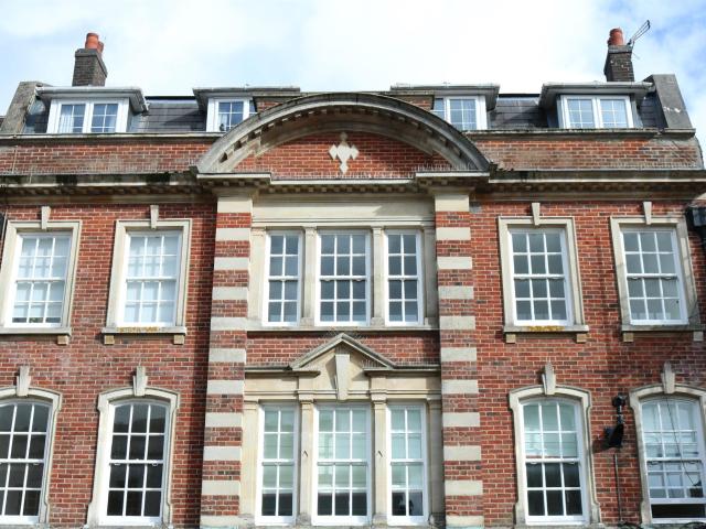 apartment for rent in st georges court, high street, winchester