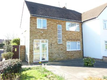 house for rent in Station Close, AL9 7SU