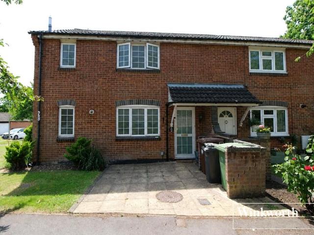 house for rent in Studio Way, WD6 5NN