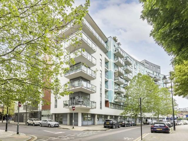 house for rent in Sun Passage, London, SE16 4BP