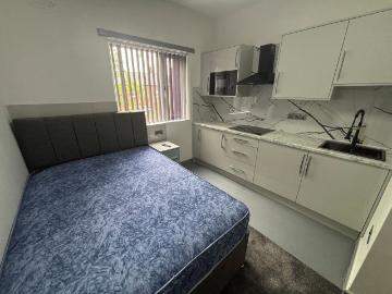House for rent Kennerley Road SK2