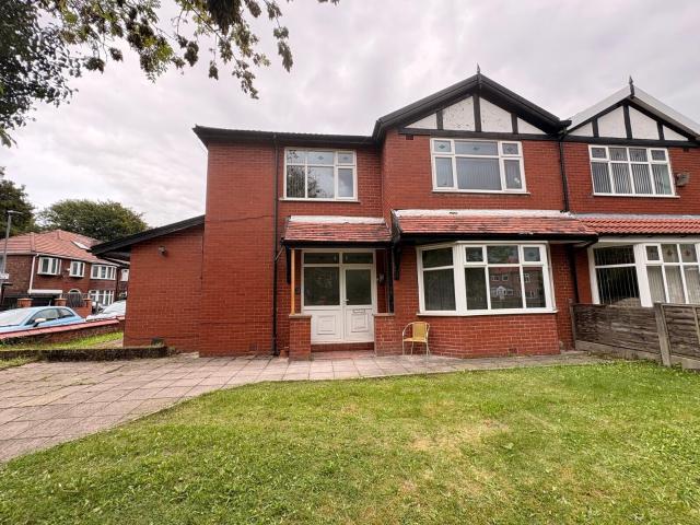 House for rent Room 5 Lower Park Road M14 5RQ