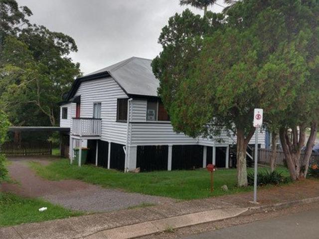 House for Rent. Maleny Town Center