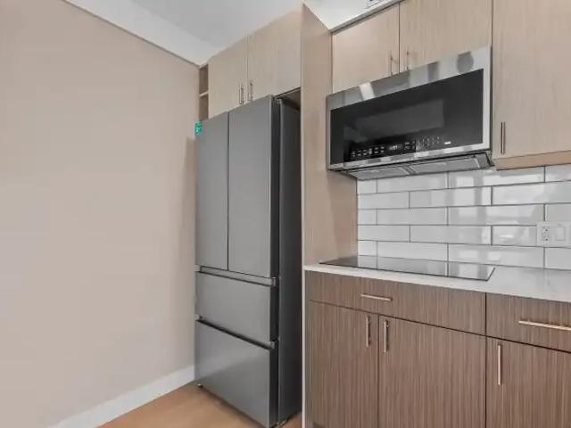House For Rent Red Deer AB 1195 ES103215698