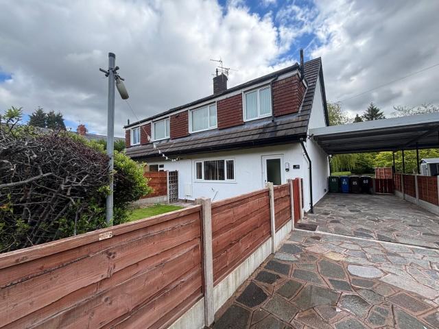 House for rent Station Road, Reddish SK5