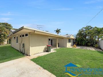 House Four bedroom, ensuite bathroom & air conditioning