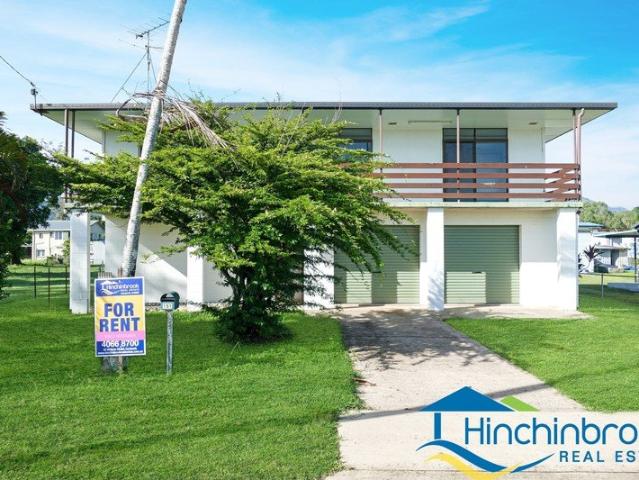 House Four 4 bedrooms, two 2 bathrooms, balcony with views