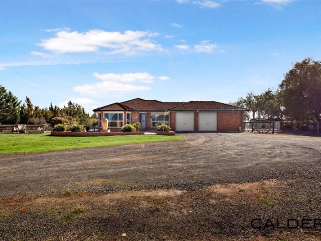 House, Granny flat and 9882sqm of land