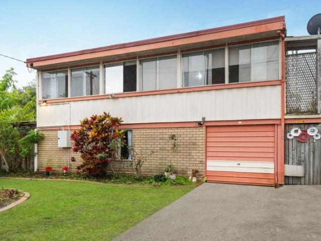 HOUSE & GRANNY FLAT DOUBLE THE OPPORTUNITY!