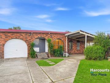 House & Granny Flat On A R3 Zone!