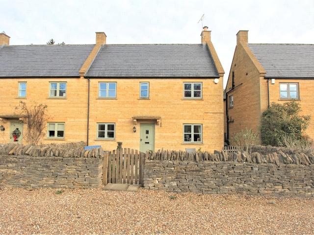 house Guiting Power Cheltenham