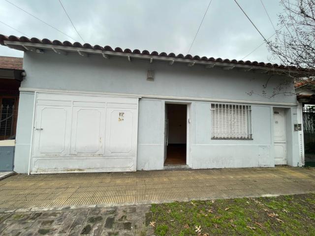 house, GUIDO SPANO al 1300, Espora 282, Ramos Mejía