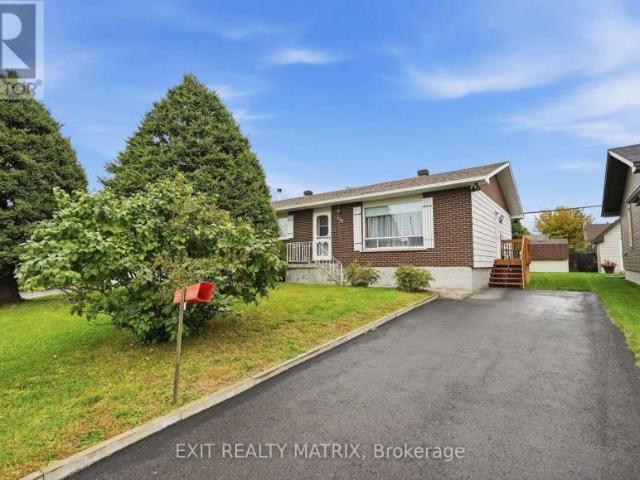House Hawkesbury ON 105715926