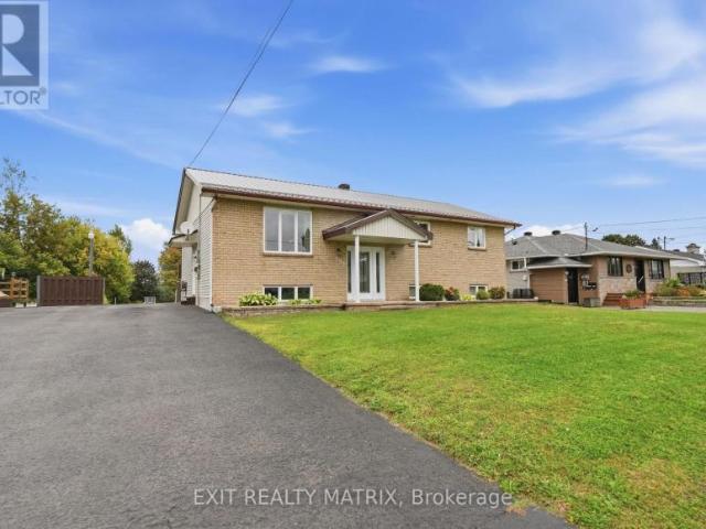 House Hawkesbury ON 105737704
