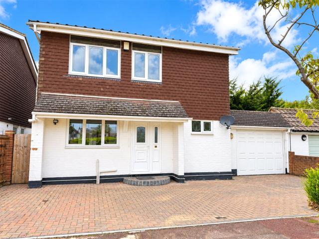 house Holmsdale Close Westcliff on Sea, Essex