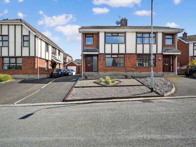house in 53 Hermitage, HILLSBOROUGH, BT26 6RJ