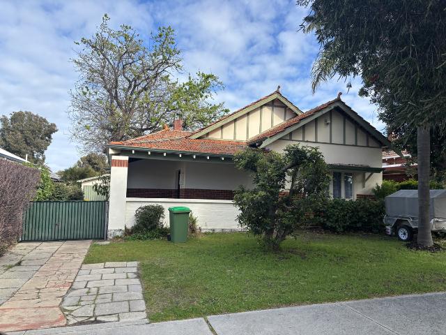 House in 5 McKenzie Street, Wembley WA 6014