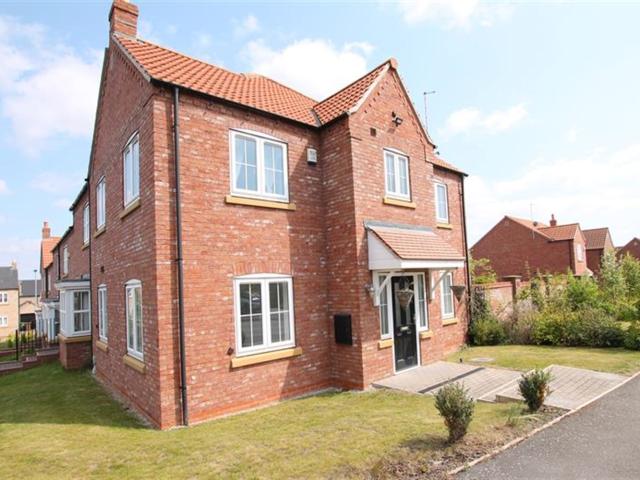 house in 5 West Hill Road, Hull, HU10 7FG