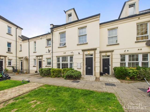 house in 83 The Demesne, Carryduff, Belfast, BT8 8GT