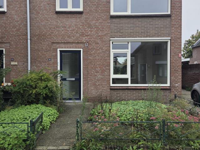 house in 8, Pastoor Janssenstraat, 5066 VC Oisterwijk
