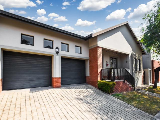 house in 985 Greenfield Drive, Heritage Hill, Centurion, Gauteng