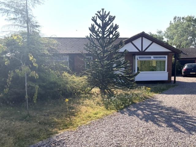 house in 13 Lissett Close, Lincoln, LN6 0SY