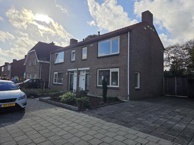 house in 117, Burgemeester van Poppelstraat, 5126 VC Gilze en Rijen