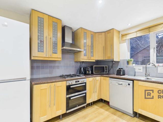 house in 12PO RM4 Porter Road | London | UK | E6 5PN
