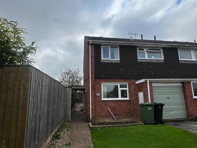 house in 17 Birch Close Ledbury HR8 2EW