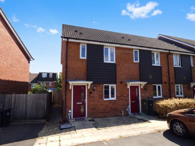 house in 15 Buttercup Walk Malvern WR14 1NR