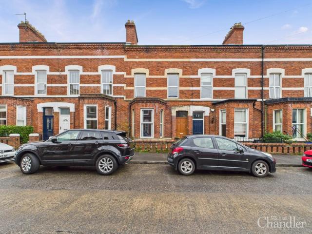 house in 19 Haypark Avenue, Belfast, BT7 3FD