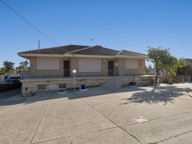 house in 203 Carrington Street, BEACONSFIELD WA 6162