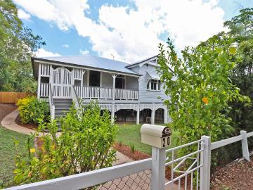 house in 20 CRIBB STREET, Sadliers Crossing