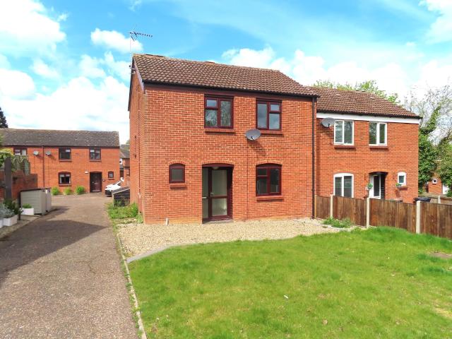 house in 20 Highlands Close, Ipswich, IP6
