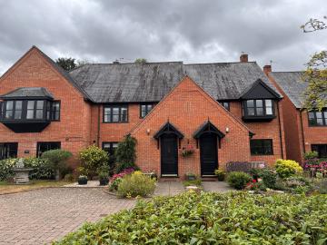 house in 2 Ledbury Park Ledbury HR8 1LF