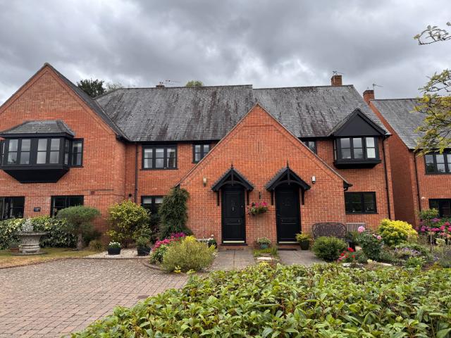 house in 2 Ledbury Park Ledbury HR8 1LF