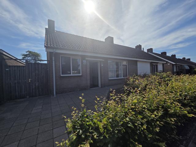 house in 38, Sint Crispijnstraat, 5081 GA Hilvarenbeek
