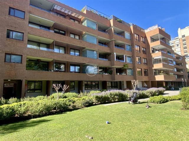 house in Teresa Concha, entre Av Kennedy y Las Hualtatas, Vitacura