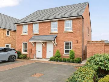 house in Teviot Drive, Lubbesthorpe, LE19 4BY