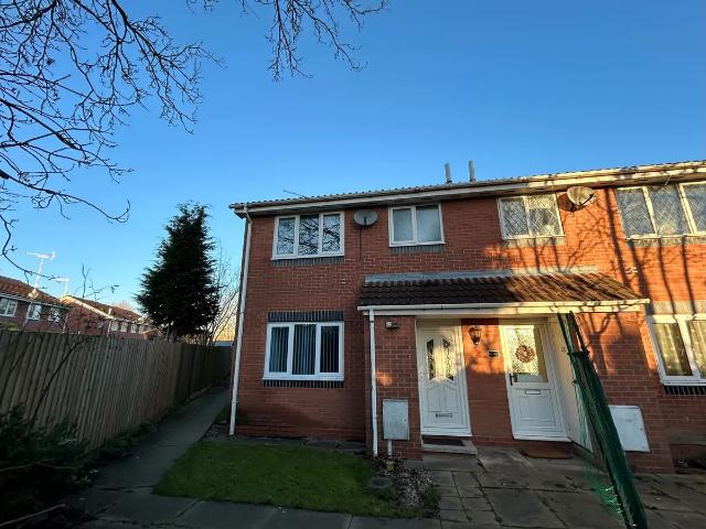 house in The Carousels, Burton upon trent, DE14 2QG