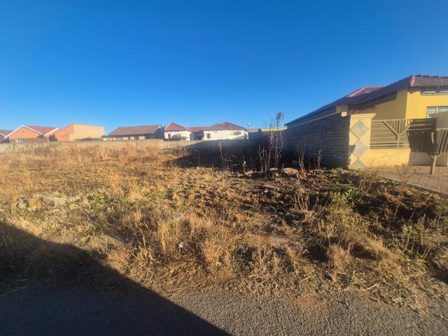 House in Unitas Park For Sale