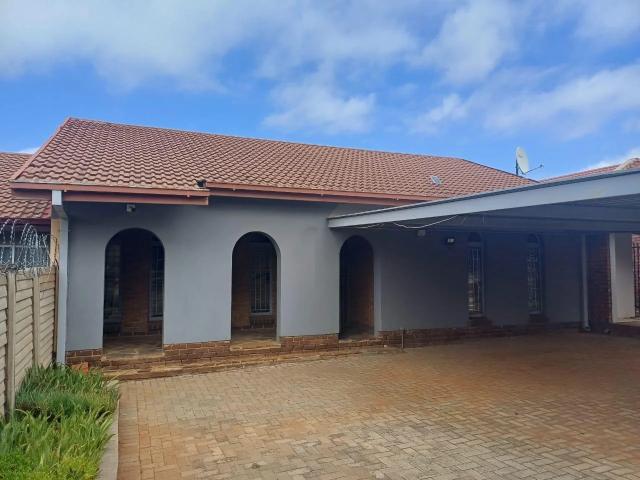 house in Universitas, Bloemfontein, Free State