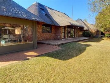 stunning fully furnished 4 bedroom t.