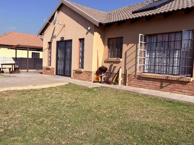 house in Waterkloof East, Rustenburg, North West