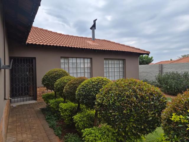 house in Waterkloof East, Rustenburg, North West