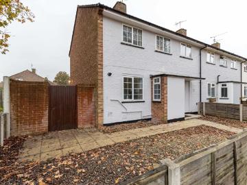 house in Worth Road