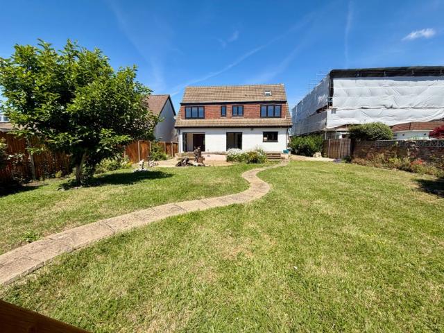 house in Wraysbury, Staines upon Thames, Berkshire